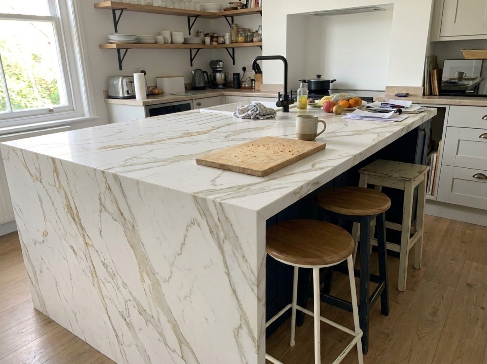 Countertops & Surfaces: the same room before and after the render, after